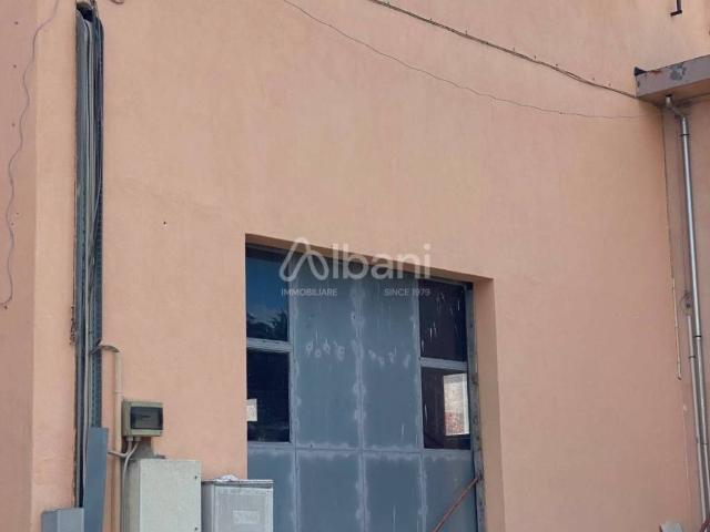 Locale Commerciale in affitto a Ressora, Arcola