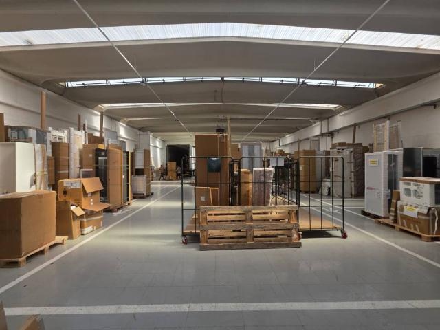 Locale Commerciale in affitto a La Ca', Arcore