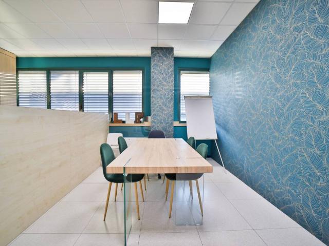 Locale Commerciale in affitto a Arcore, Lombardia