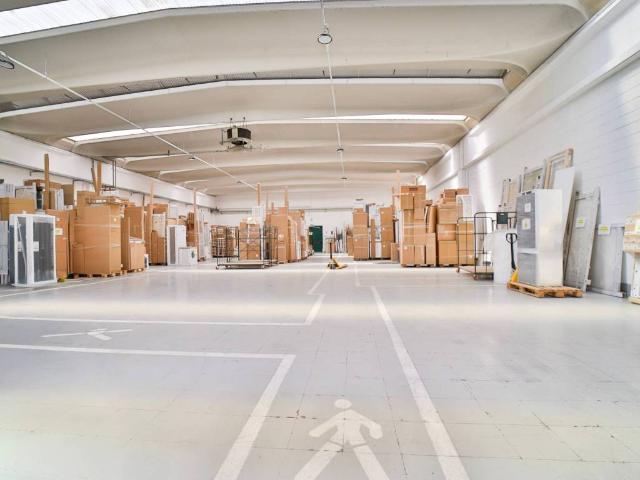 Locale Commerciale in affitto a La Ca', Arcore
