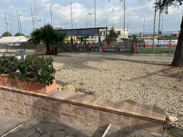 Locale Commerciale in affitto a Nuova Florida, Roma Capitale
