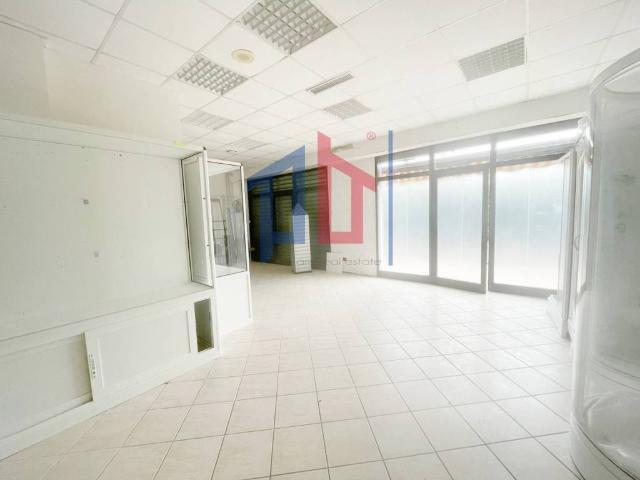 Locale Commerciale in affitto a Nuova Florida, Roma Capitale