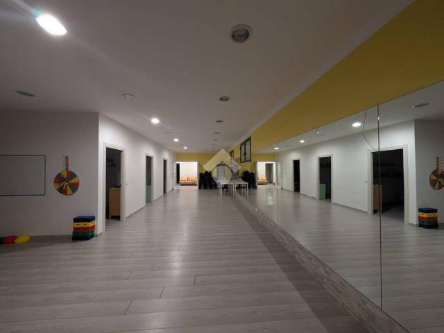 Locale Commerciale in affitto a Nuova Florida, Roma Capitale