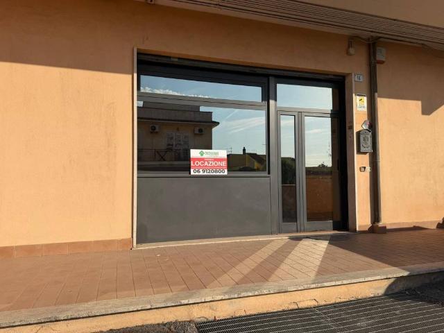 Locale Commerciale in affitto a Nuova Florida, Roma Capitale