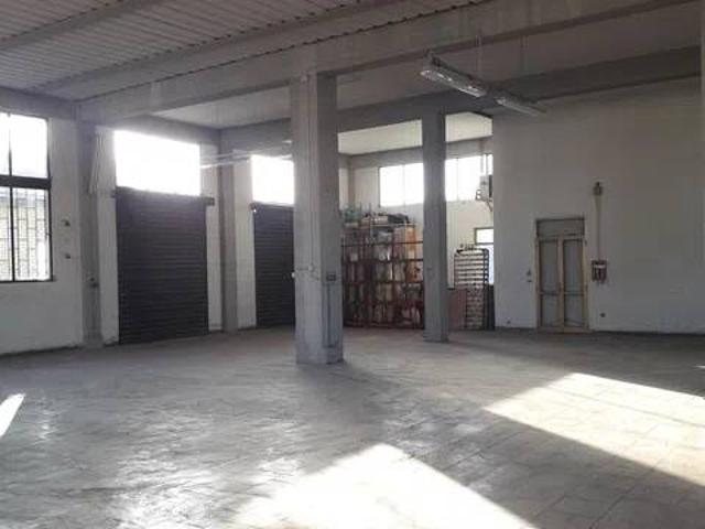 Locale Commerciale in affitto a Palazzo Del Pero, Toscana