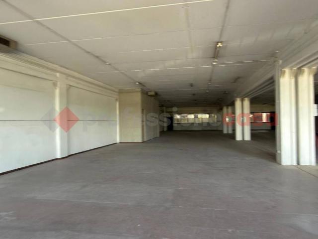 Locale Commerciale in affitto a San Leo, Palazzo Del Pero
