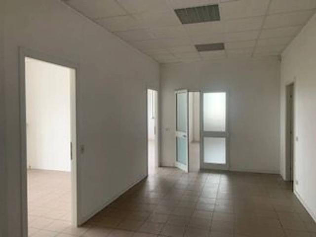 Locale Commerciale in affitto a San Leo, Palazzo Del Pero