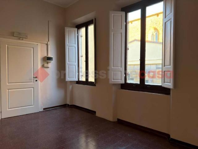 Locale Commerciale in affitto a Arezzo