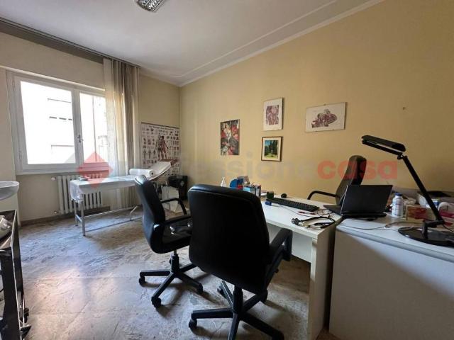 Locale Commerciale in affitto a Arezzo