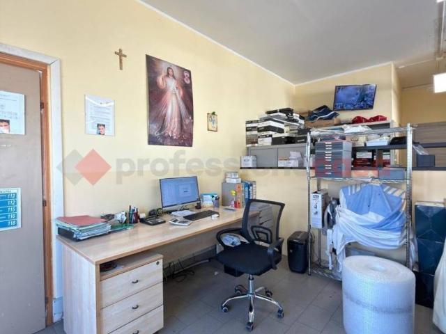 Locale Commerciale in affitto a San Leo, Palazzo Del Pero
