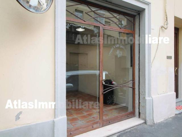 Locale Commerciale in affitto a Saione, Arezzo