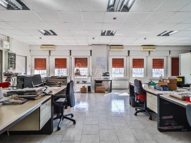 Locale Commerciale in affitto a Unione Reno Galliera, Castel Maggiore