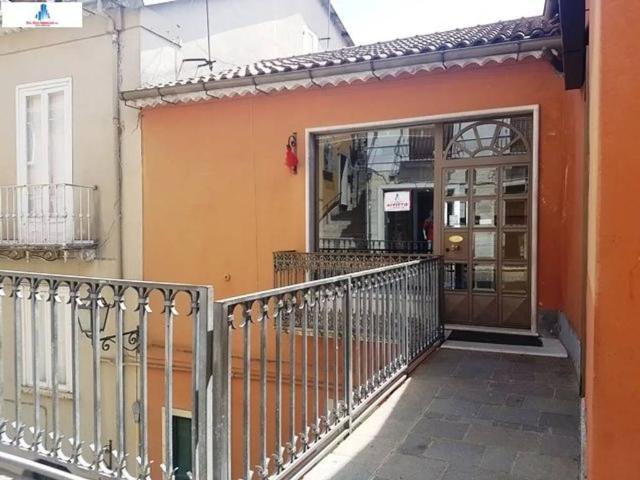 Locale Commerciale in affitto a Ariano Irpino, Campania