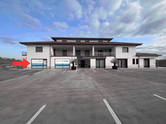 Locale Commerciale in affitto a Martiri, Ariano Irpino