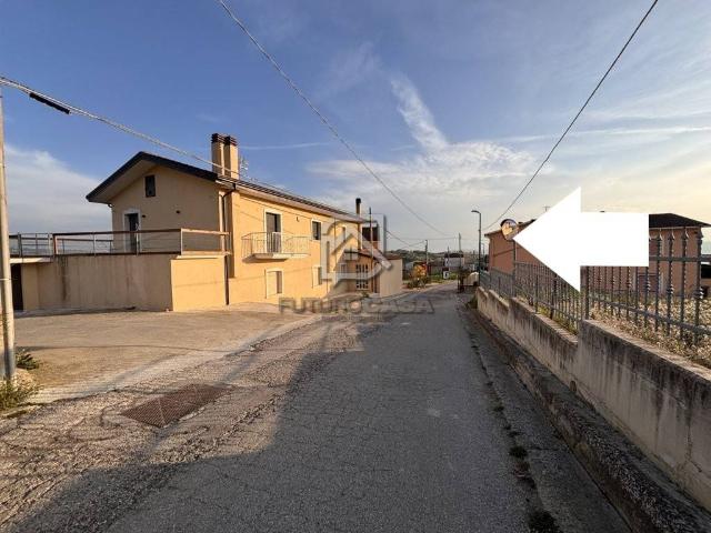 Locale Commerciale in affitto a Ariano Irpino, Campania