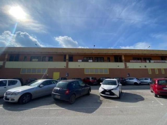 Locale Commerciale in affitto a Roma Capitale, Lazio