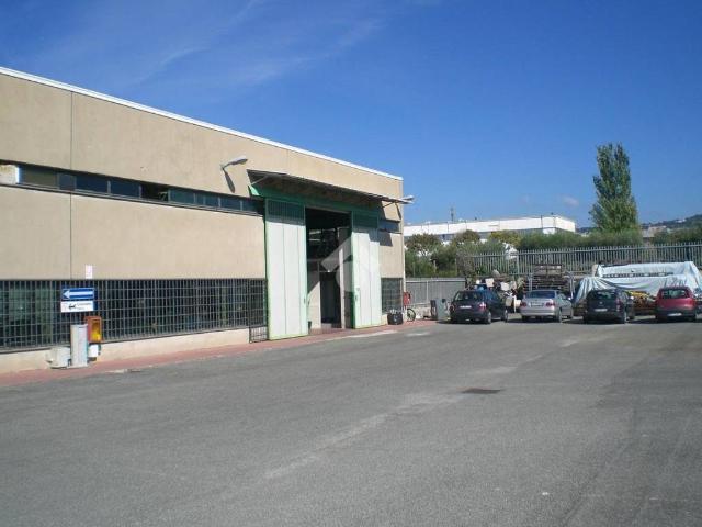 Locale Commerciale in affitto a Roma Capitale, Lazio