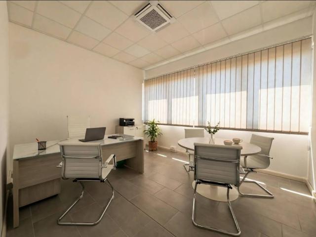 Locale Commerciale in affitto a Ariccia, Roma Capitale