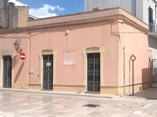 Locale Commerciale in affitto a Puglia, Lecce