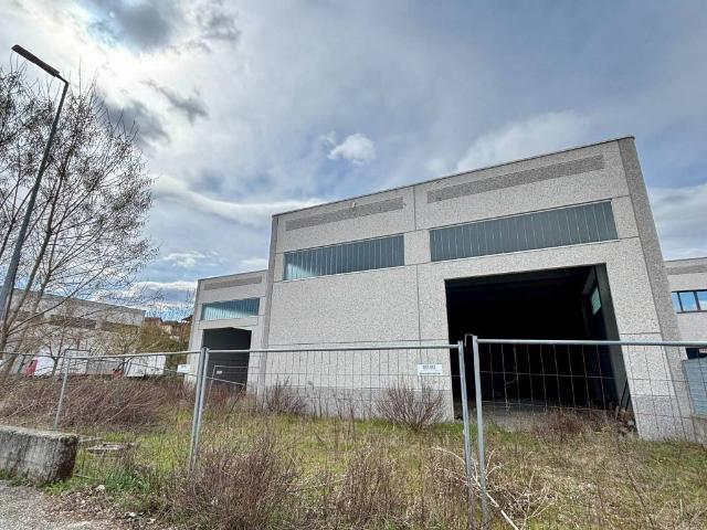Locale Commerciale in affitto a Piemonte, Alessandria