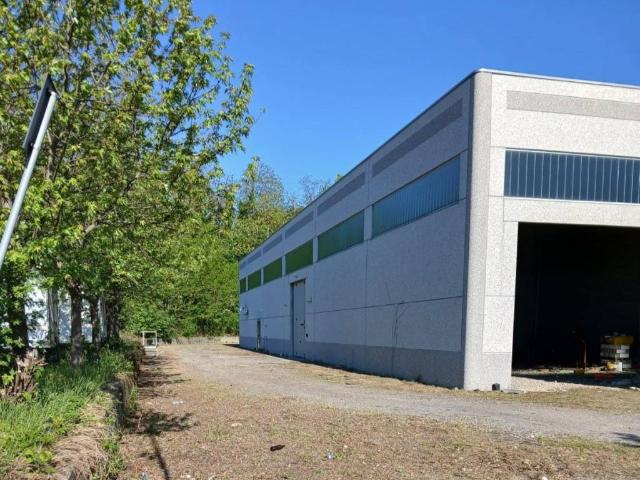 Locale Commerciale in affitto a Piemonte, Alessandria
