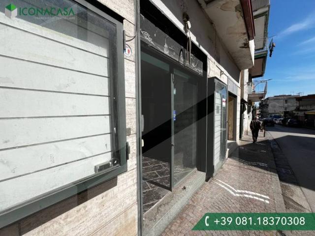 Locale Commerciale in affitto a Arzano, Campania