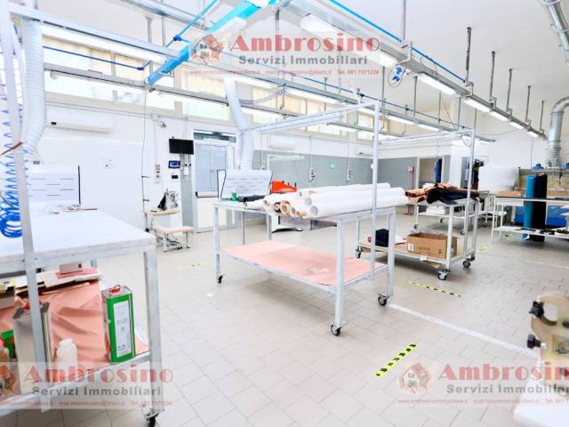 Locale Commerciale in affitto a Arzano, Campania