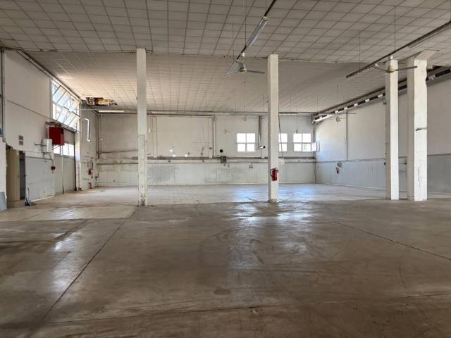 Locale Commerciale in affitto a Arzignano, Veneto