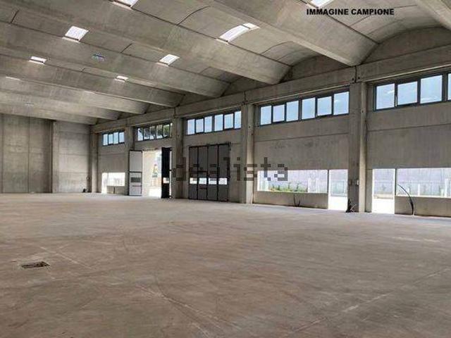 Locale Commerciale in affitto a Arzignano, Veneto