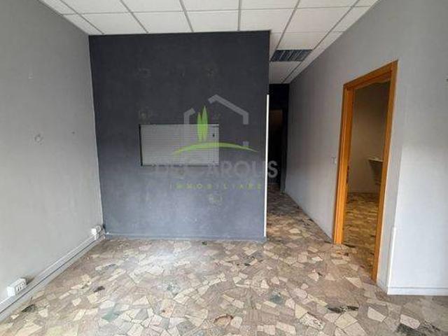 Locale Commerciale in affitto a Porta Maggiore, Marche