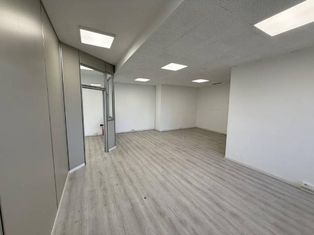 Locale Commerciale in affitto a Assago, Lombardia