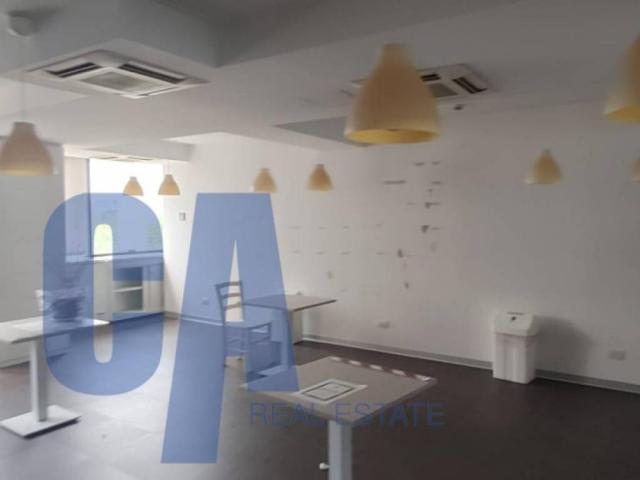 Locale Commerciale in affitto a Assago, Lombardia