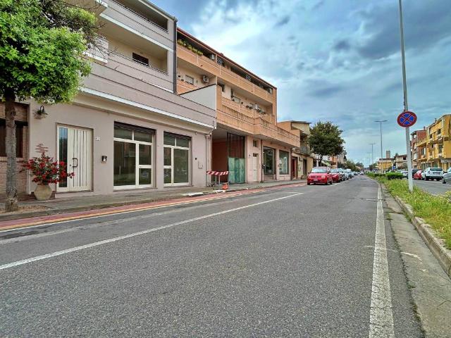 Locale Commerciale in affitto a Assemini, Sardigna/Sardegna
