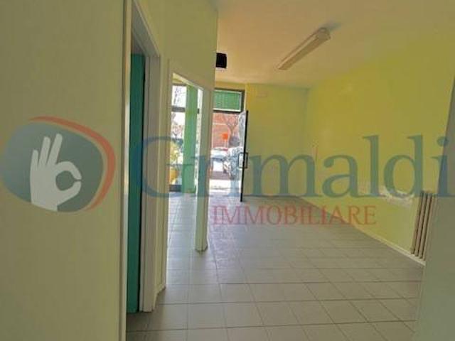 Locale Commerciale in affitto a Santa Maria degli Angeli, Assisi