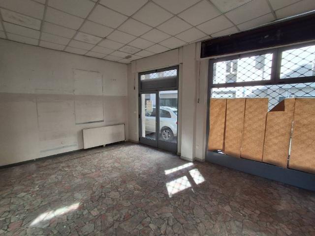 Locale Commerciale in affitto a Rione San Secondo, Piemonte