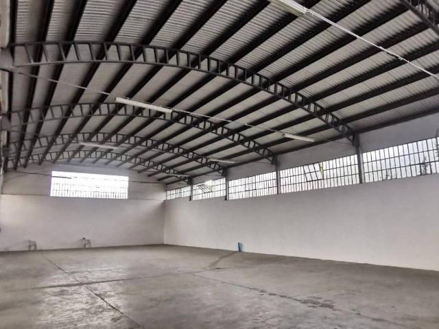 Locale Commerciale in affitto a Piemonte, Asti