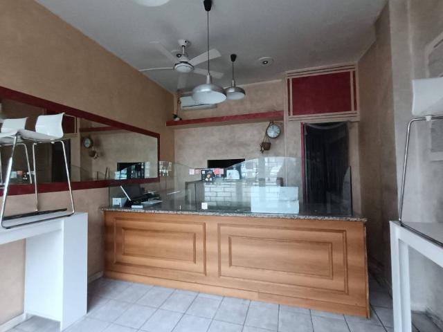 Locale Commerciale in affitto a Piemonte, Asti