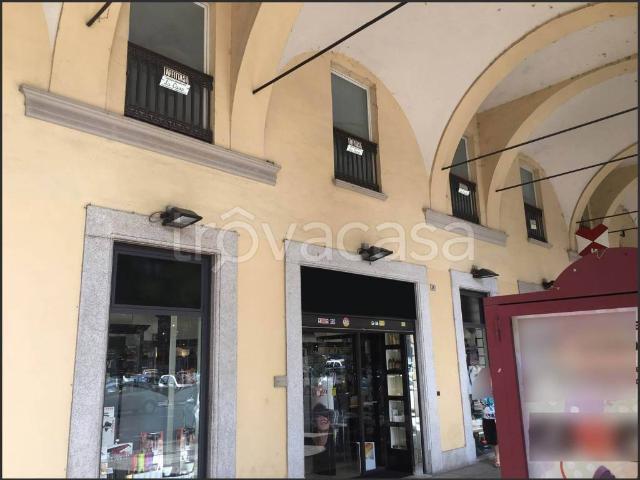 Locale Commerciale in affitto a Rione San Secondo, Piemonte