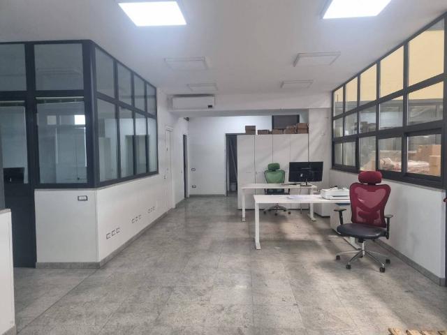 Locale Commerciale in affitto a Piemonte, Asti