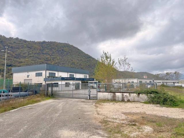 Locale Commerciale in affitto a Atina, Lazio