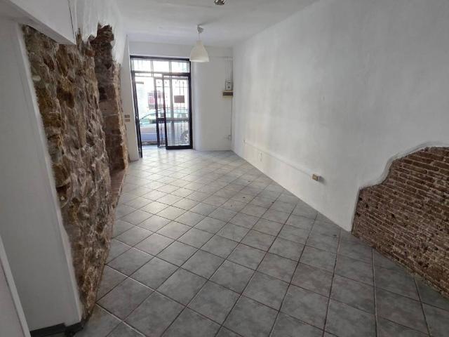 Locale Commerciale in affitto a Augusta, Sicilia