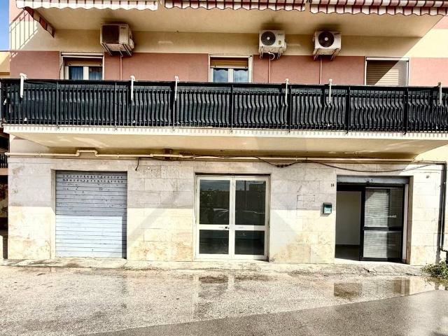 Locale Commerciale in affitto a Borgata, Augusta
