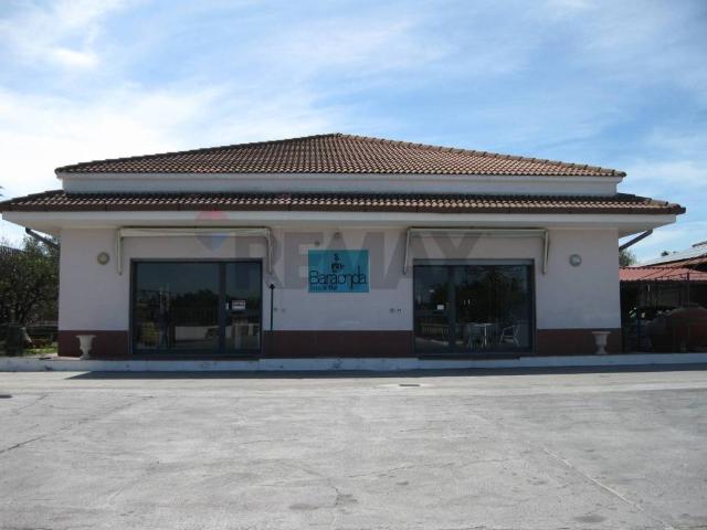 Locale Commerciale in affitto a Augusta, Siracusa