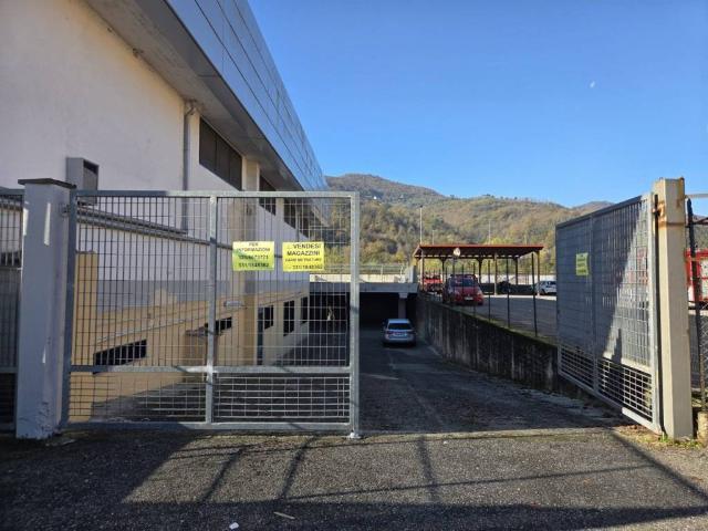 Locale Commerciale in affitto a Unione di comuni Montana Lunigiana, Aulla