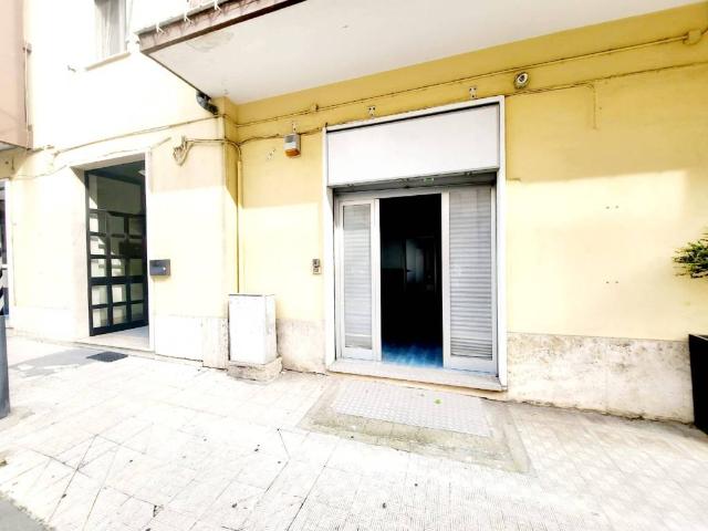 Locale Commerciale in affitto a Santa Maria delle Grazie, Avellino