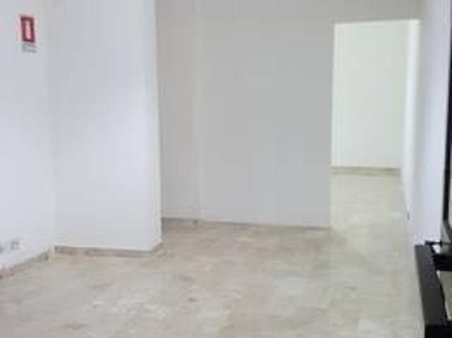 Locale Commerciale in affitto a Avellino, Campania