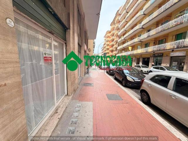 Locale Commerciale in affitto a Partenio, Avellino