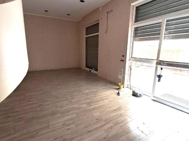 Locale Commerciale in affitto a Avellino, Campania