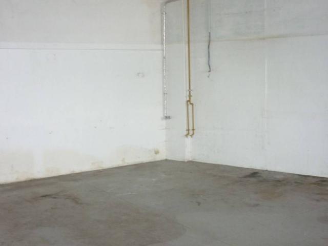 Locale Commerciale in affitto a Avellino, Campania