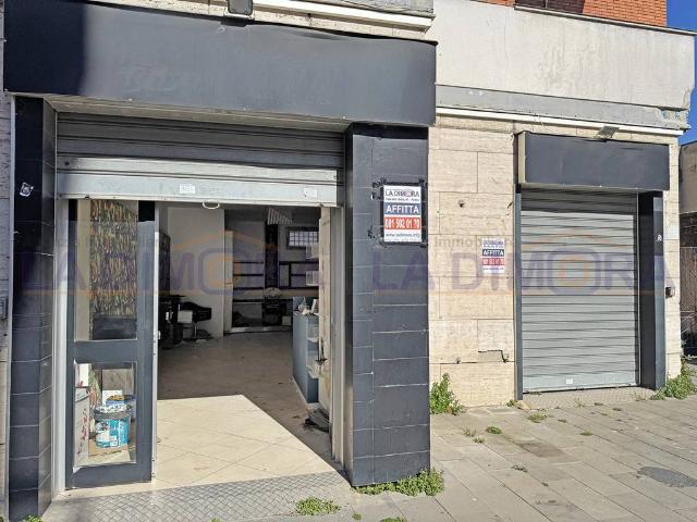 Locale Commerciale in affitto a Bagno d'Aversa, Aversa